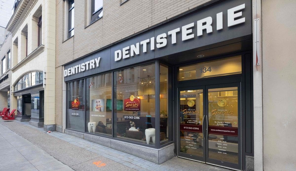 Smiles on Sparks dental clinic in downtown Ottawa
